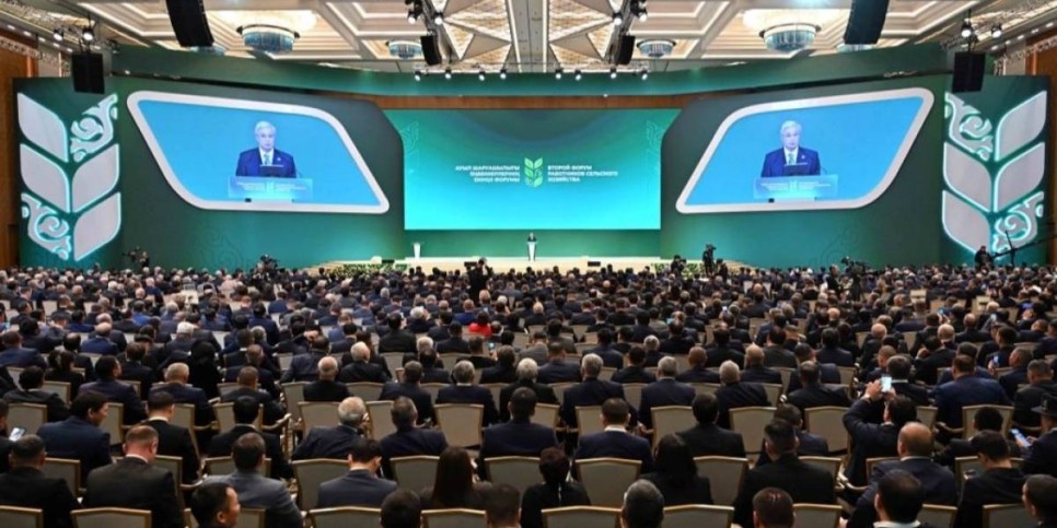 Президент Ауыл шаруашылығы еңбеккерлерінің екінші форумына қатысып жатыр