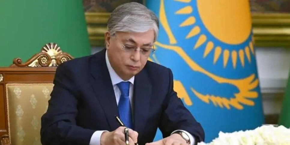 Президент алдағы үш жылға арналған бюджет туралы заңды мақұлдады